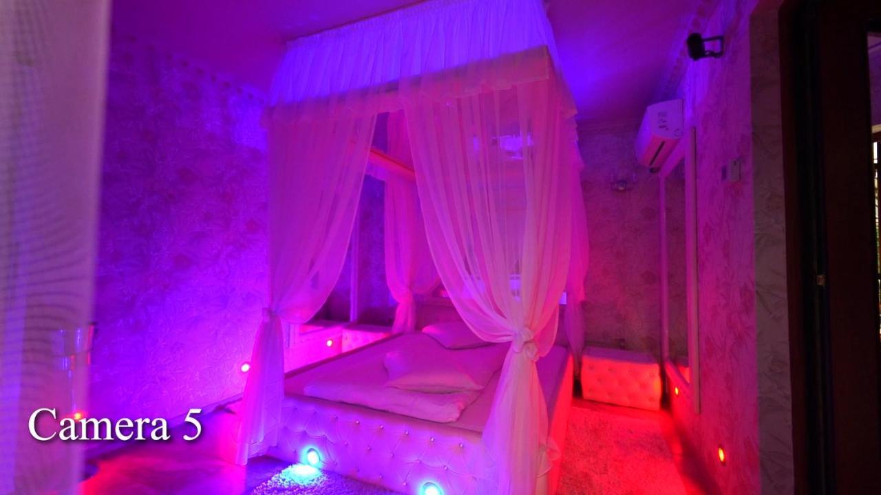 Anadi Hotel Boutique Only Adult Brašov Exteriér fotografie