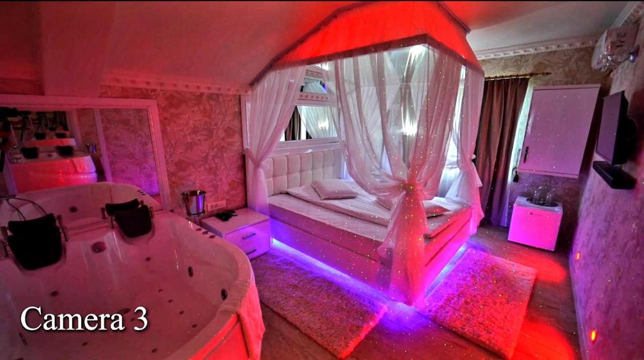 Anadi Hotel Boutique Only Adult Brašov Exteriér fotografie
